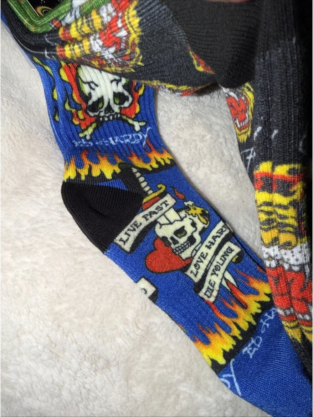 Ed Hardy Gambling Skull Mens 3 Pair Cushioned Crew Socks Green /Black/blue